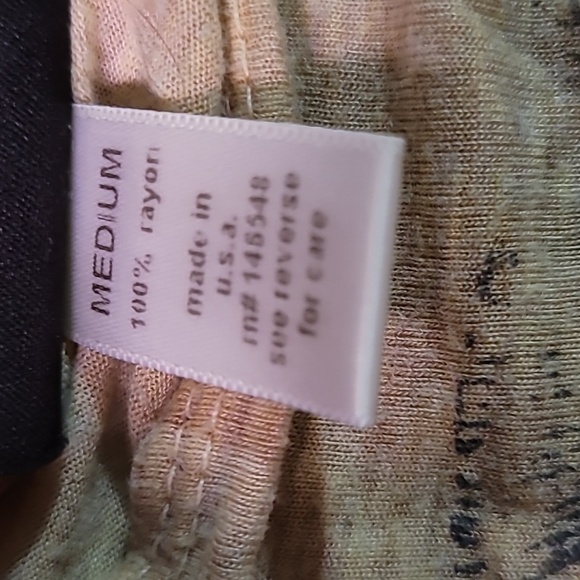 Made in USA. AsIs. 💯 Rayon. Flared Tank-top. Women's size Medium - Picture 3 of 15